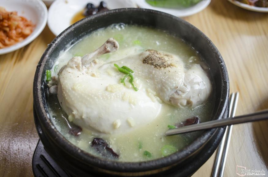 samgyetang-6481564_1280.jpg